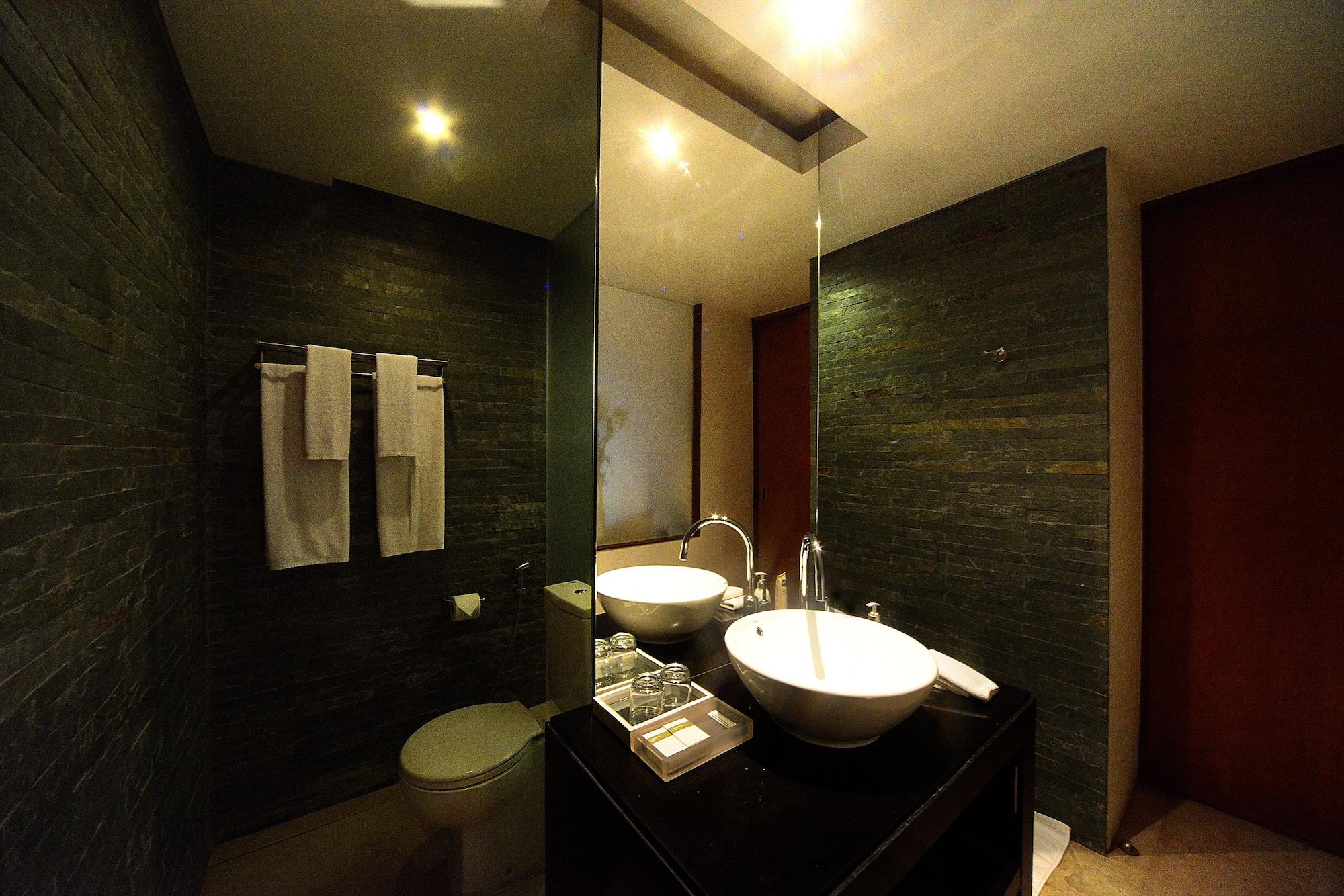 The Quay Boutique Hotel Phnom Penh Esterno foto