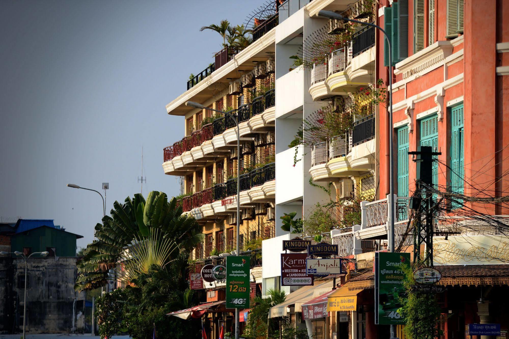 The Quay Boutique Hotel Phnom Penh Esterno foto