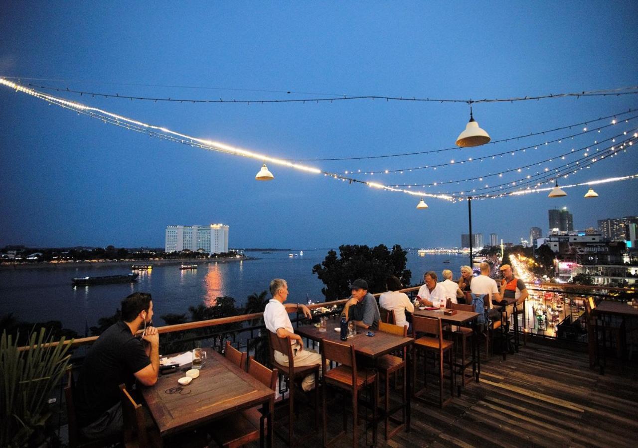 The Quay Boutique Hotel Phnom Penh Esterno foto