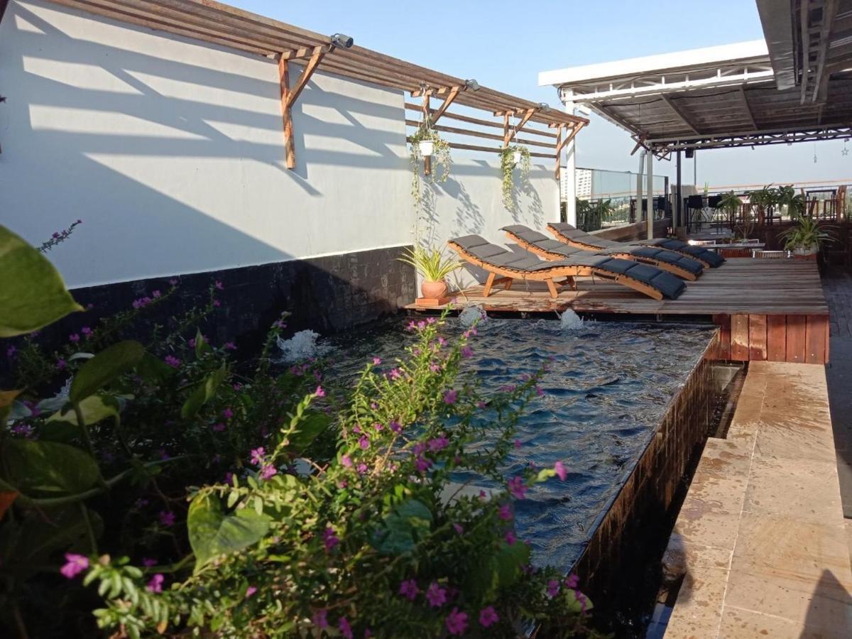The Quay Boutique Hotel Phnom Penh Esterno foto